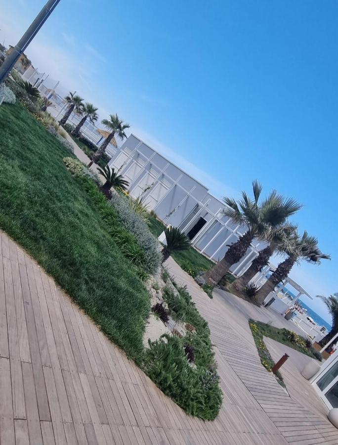 Hotel Crisvan Rimini Exterior photo