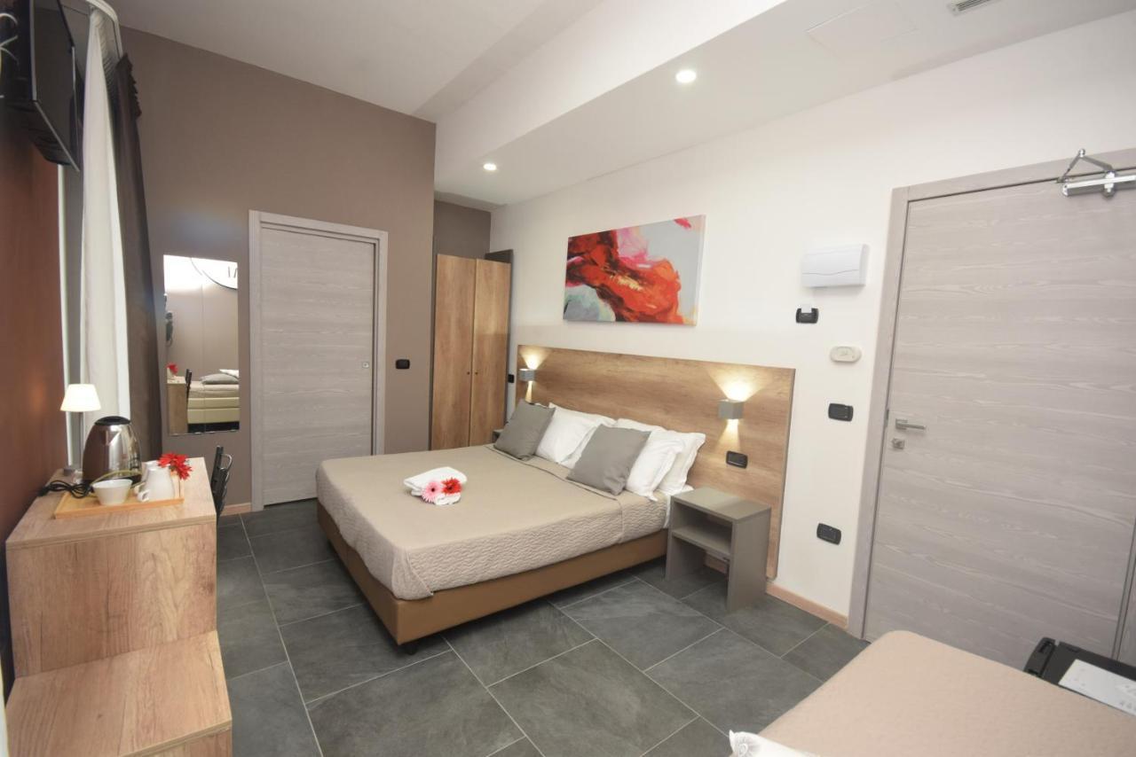 Hotel Crisvan Rimini Exterior photo